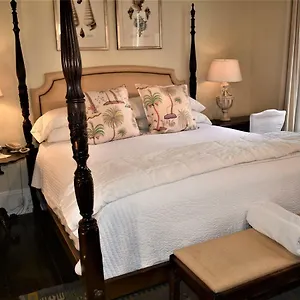 https://simonton-court-historic-inn-and-cottages.hotels-in-key-west.com